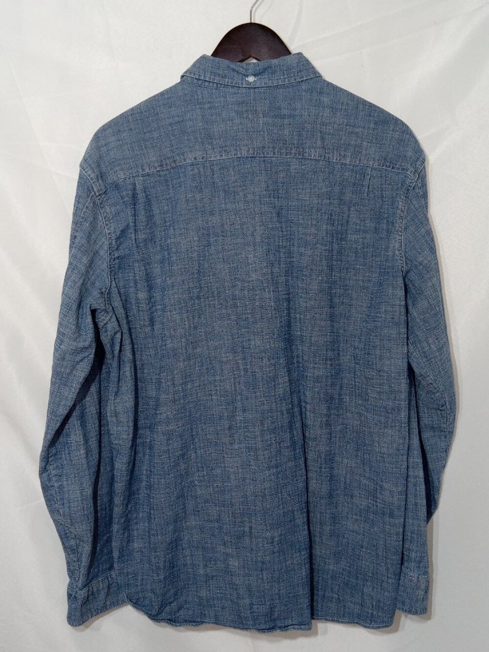LL Bean Shirt Mens L Blue Denim Button Down Traditional Fit Chambray Outdoors - Picture 6 of 12